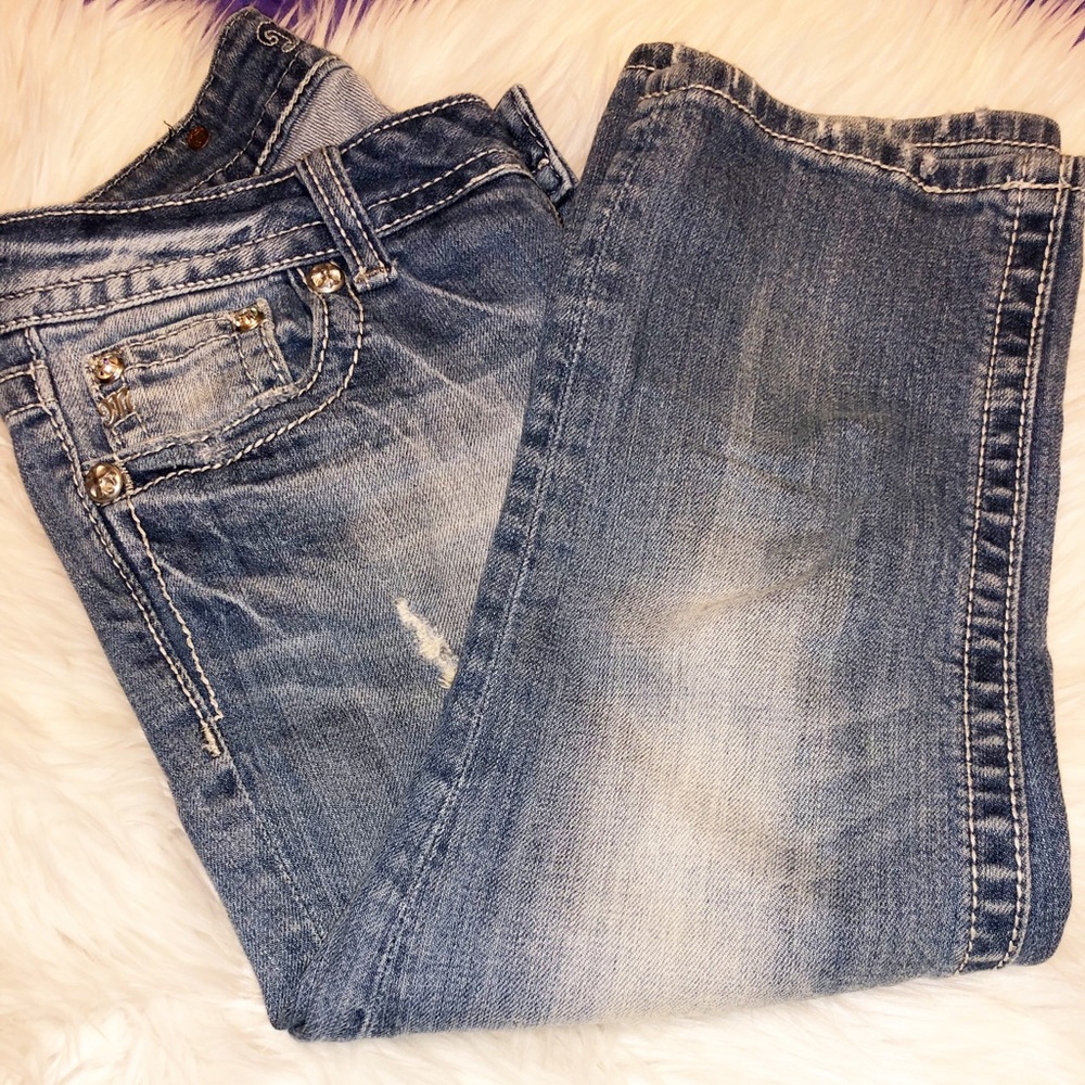 Miss Me size 27 Capri’s!